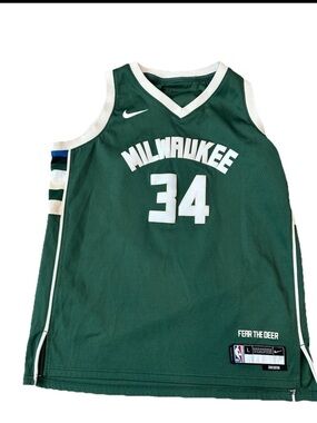 Nike Milwaukee Bucks Women’s Green #34 Basketball Jersey